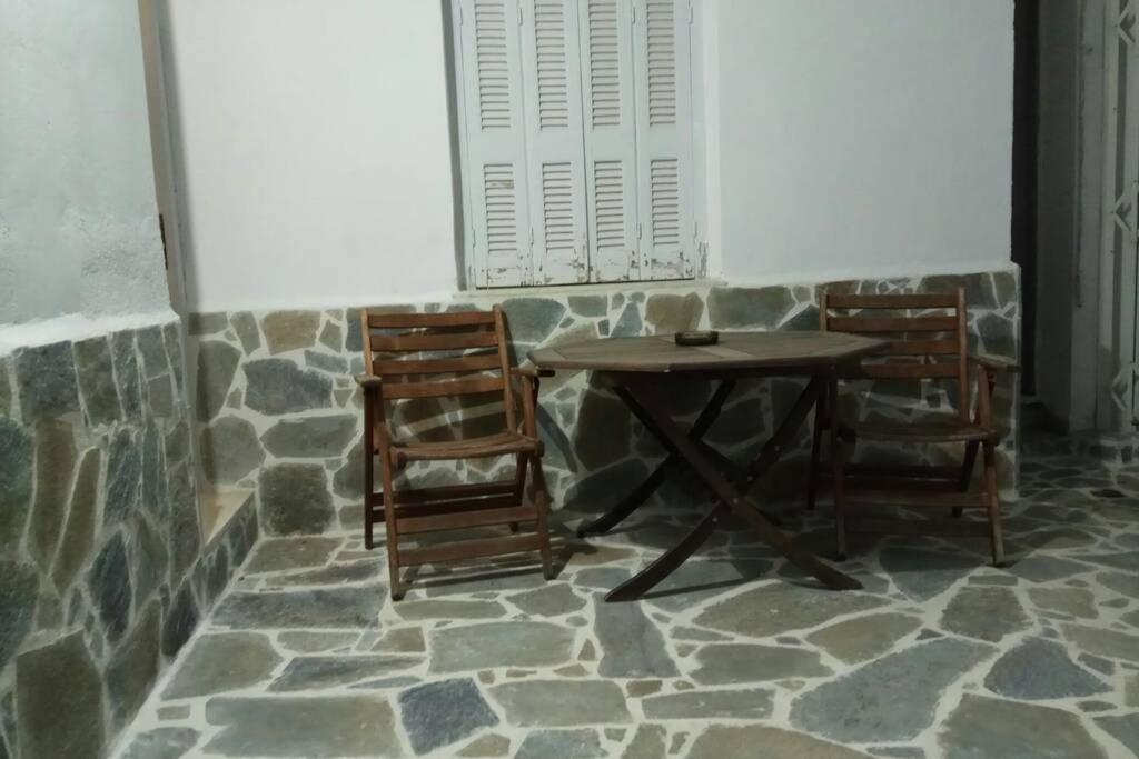 Central Town House 60M2**** بيرايوس المظهر الخارجي الصورة