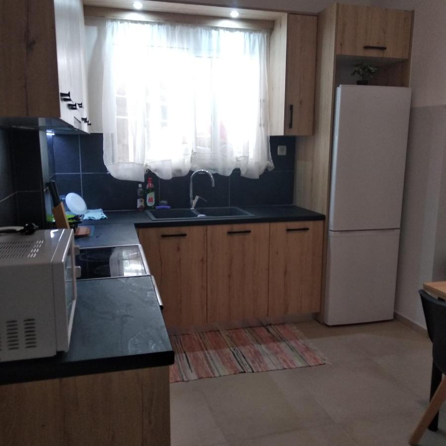 Central Town House 60M2**** بيرايوس المظهر الخارجي الصورة